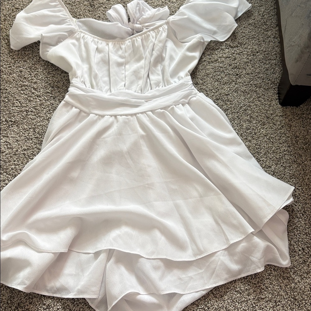 Chic Off-Shoulder White Mini Dress